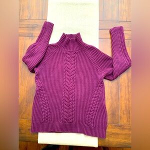 ❤️ Lululemon women turtleneck cable knit purple sweater